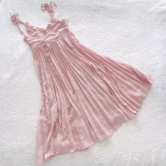 NWOT Lulu’s Never A Dull Moment Pink Chiffon A-line Pleated Tie-Strap Midi Dress - Picture 3 of 9